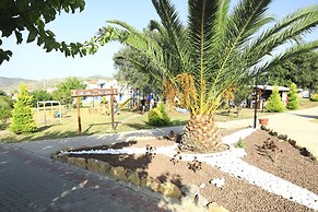 Akay Garden Family Club