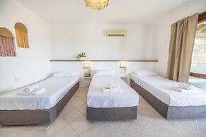 Akay Garden Family Club