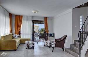 Akay Garden Family Club