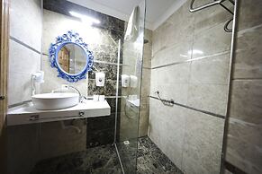 Akay Garden Family Club