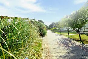 Akay Garden Family Club