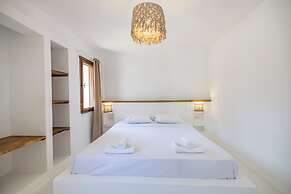 Akay Garden Family Club