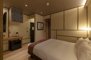 THE MACHIYA Kamiumeya