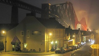 Ferrybridge Hotel