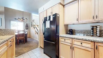 Snowcreek IV 622 Light, Bright and Updated, Walk to Snowcreek Athletic