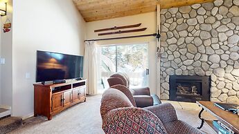 Snowcreek IV 622 Light, Bright and Updated, Walk to Snowcreek Athletic