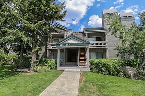 Snowcreek IV 622 Light, Bright and Updated, Walk to Snowcreek Athletic