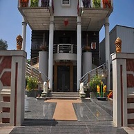 Hotel Raj Palace