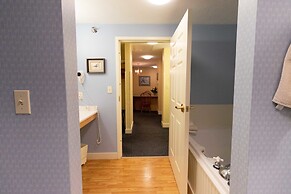 Essenhaus Inn & Conference Center