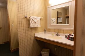 Essenhaus Inn & Conference Center