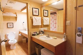 Essenhaus Inn & Conference Center