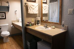 Essenhaus Inn & Conference Center