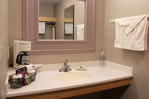 Essenhaus Inn & Conference Center