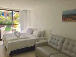 Laguna Beach Flat by AFT