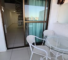 Laguna Beach Flat by AFT