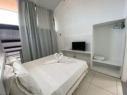 Laguna Beach Flat by AFT