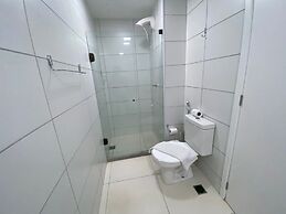 Laguna Beach Flat by AFT