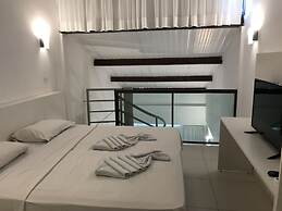 Laguna Beach Flat by AFT