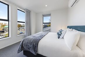 Hidden Lake Hotel and Apartments