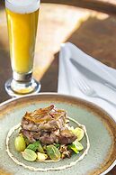 Hidden Lake Hotel and Apartments