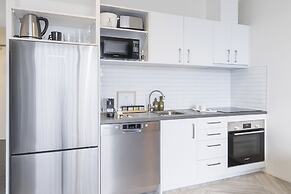 Hidden Lake Hotel and Apartments