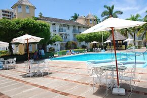 Ocho Rios Sandcastles Ocean View Fantastic Location Sleeps 4