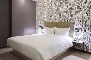 CHECK inn Taichung Ziyou