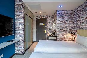 CHECK inn Taichung Ziyou