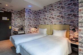 CHECK inn Taichung Ziyou