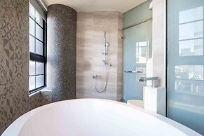 CHECK inn Taichung Ziyou