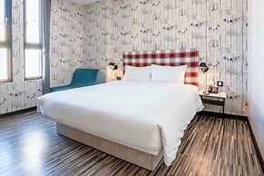 CHECK inn Taichung Ziyou