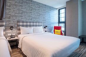 CHECK inn Taichung Ziyou