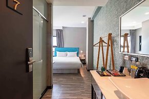 CHECK inn Taichung Ziyou