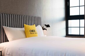 CHECK inn Taichung Ziyou
