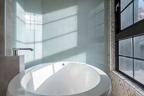 CHECK inn Taichung Ziyou