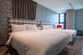 CHECK inn Taichung Ziyou