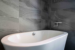 CHECK inn Taichung Ziyou