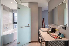 CHECK inn Taichung Ziyou