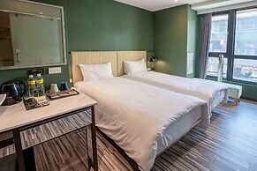 CHECK inn Taichung Ziyou