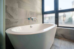 CHECK inn Taichung Ziyou