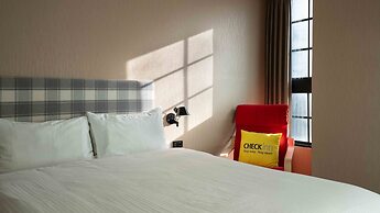 CHECK inn Taichung Ziyou