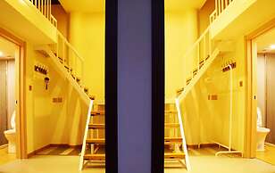 Fly By Knight Courtyard Hotel