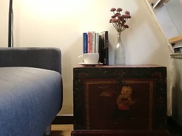 Fly By Knight Courtyard Hotel