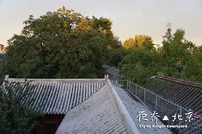 Fly By Knight Courtyard Hotel