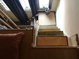 Fly By Knight Courtyard Hotel