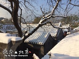 Fly By Knight Courtyard Hotel