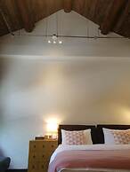 Fly By Knight Courtyard Hotel