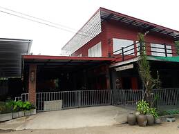 Baan Raiplaysoi Homestay