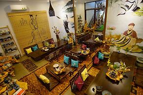 Phuong Tran Apartment and Hotel