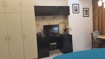 Twin Oaks Place Units